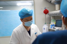 【大醫(yī)精誠(chéng)】周江寧：點(diǎn)燃危重疑難病人康復(fù)的“希望之光”